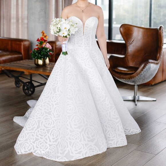 Pronovias Privee LOUELLE - Picture 6 of 10